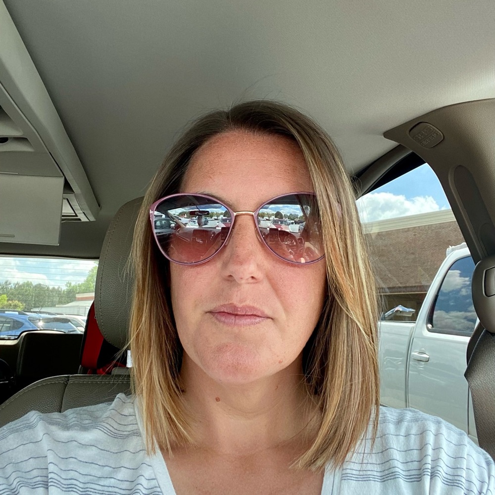 Meet your Posher, Nikki